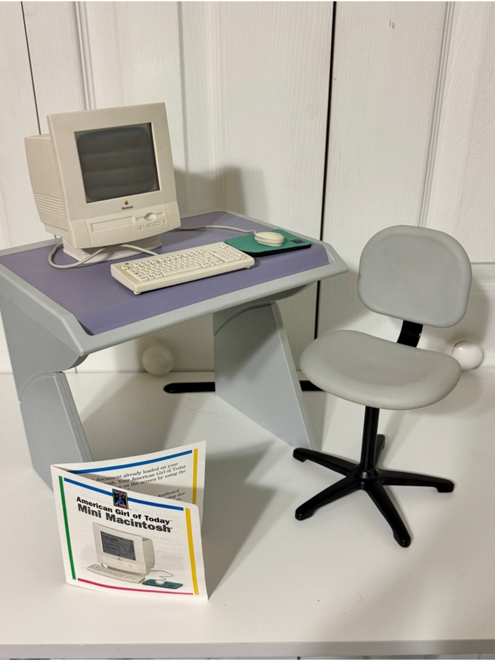 American Girl of Today Mini Macintosh Desk Set in Light Gray and Lavender